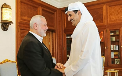 File - Qatari Emir Tamim bin Hamad al-Thani (R) in a meeting with Hamas politburo leader Ismail Haniyeh in Doha, Qatar, December 16, 2019 (from the Facebook page of Al Jazeera Palestine)