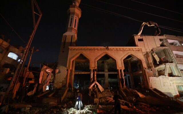 A destroyed mosque is seen following Israeli strikes in Rafah in the southern Gaza Strip on February 12, 2024 (MOHAMMED ABED / AFP) A destroyed mosque is seen following Israeli strikes in Rafah in the southern Gaza Strip on February 12, 2024 (MOHAMMED ABED / AFP)