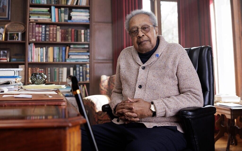 Clarence Jones, wearing a blue pin from the #StandUpToJewishHate campaign, during the Foundation to Combat Antisemitism's Super Bowl ad. (Courtesy of FCAS via JTA) Clarence Jones, wearing a blue pin from the #StandUpToJewishHate campaign, during the Foundation to Combat Antisemitism's Super Bowl ad. (Courtesy of FCAS via JTA)