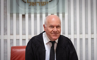 Supreme Court Justice Uzi Vogelman at the Supreme Court in Jerusalem on December 31, 2023. (Chaim Goldberg/Flash90)