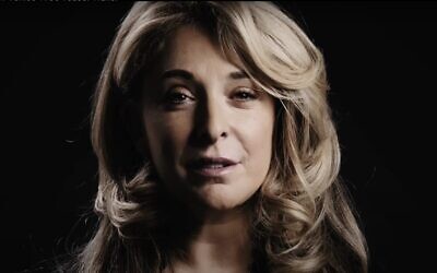 Screen capture from a promotional video of actress Tracy-Ann Oberman speaking about 'The Merchant of Venice 1936,' February 2023. (YouTube. Used in accordance with Clause 27a of the Copyright Law)