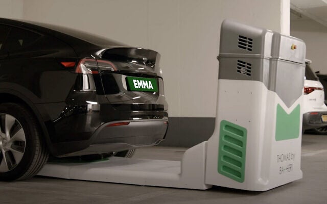 Thomas, the BaTTeRi company's mobile EV charger. (Youtube screenshot; used in accordance with Clause 27a of the Copyright Law) Thomas, the BaTTeRi company's mobile EV charger. (Youtube screenshot; used in accordance with Clause 27a of the Copyright Law)