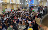 Screen capture from video of Chicago high school students staging a walkout in support of a ceasefire in the war in the Gaza Strip, January 30, 2024. (X. Used in accordance with Clause 27a of the Copyright Law)