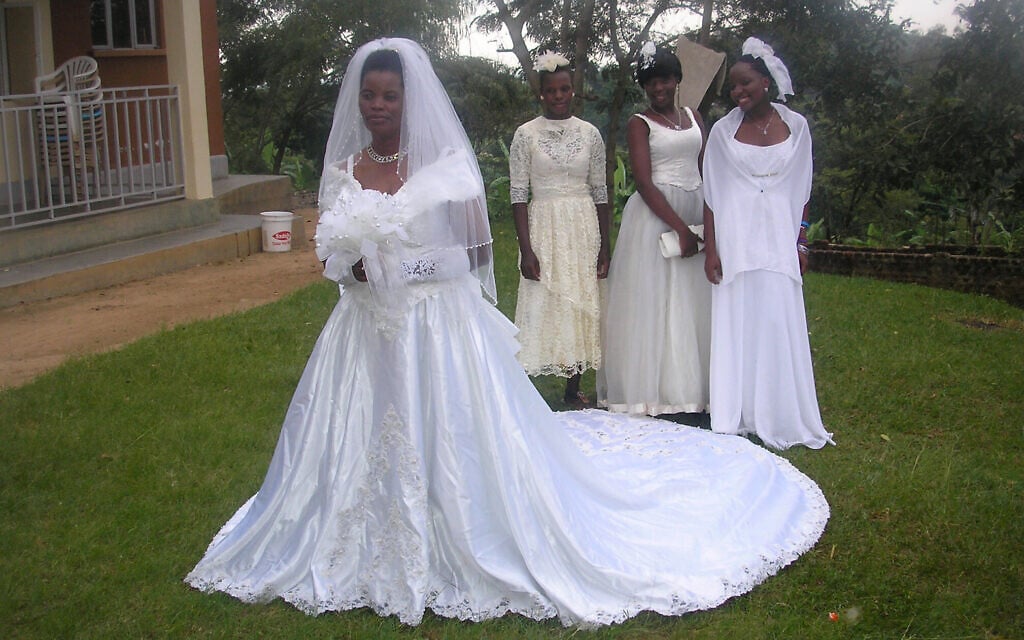 Rut Wangeci with her bridesmaids at her 2014 wedding to Yosef Njogu, conducted by Rabbi Gershom Suzomu of the Abayudaya commununity in Uganda. Wagenci and Njogu are members of the Kasuku Jewish community in Kenya. (Courtesy of Indiana University Press)
