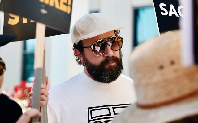 Actor Brett Gelman in the crowd of a SAG-AFTRA union strike in Los Angeles, July 19, 2023. (Anton Bondarev / Shutterstock.com) Actor Brett Gelman in the crowd of a SAG-AFTRA union strike in Los Angeles, July 19, 2023. (Anton Bondarev / Shutterstock.com)