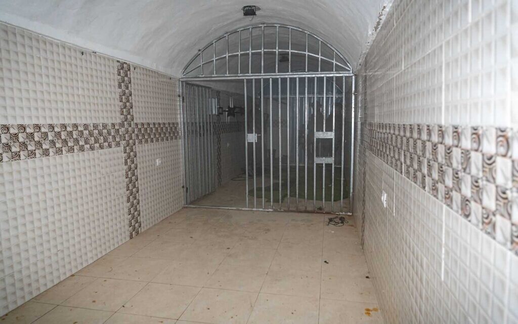A photo released by the IDF on February 7, 2024, shows a holding cell inside a major Hamas tunnel captured by Israeli troops in Khan Younis, southern Gaza (IDF)