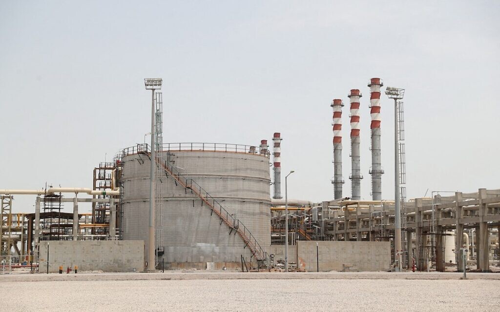 Oil prices up 7 percent after Israel and Iran exchange strikes
