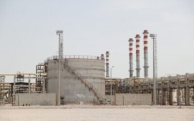 Illustrative: A handout picture provided on April 30, 2017, shows a general view of the Setareh Khalij Fars (Star of the Persian Gulf) oil refinery in the Iranian port city of Bandar Abbas. (Handout/Iranian Presidency/AFP)