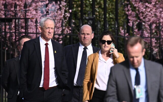 War cabinet minister Benny Gantz (L) departs the White House after meeting with US Vice President Kamala Harris on March 4, 2024, in Washington, DC.(Brendan Smialowski/ AFP) War cabinet minister Benny Gantz (L) departs the White House after meeting with US Vice President Kamala Harris on March 4, 2024, in Washington, DC.(Brendan Smialowski/ AFP)