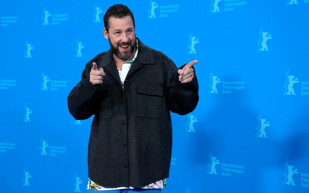 Adam Sandler officiates Taylor Swift’s wedding, fueling debate on singer’s Israel stance