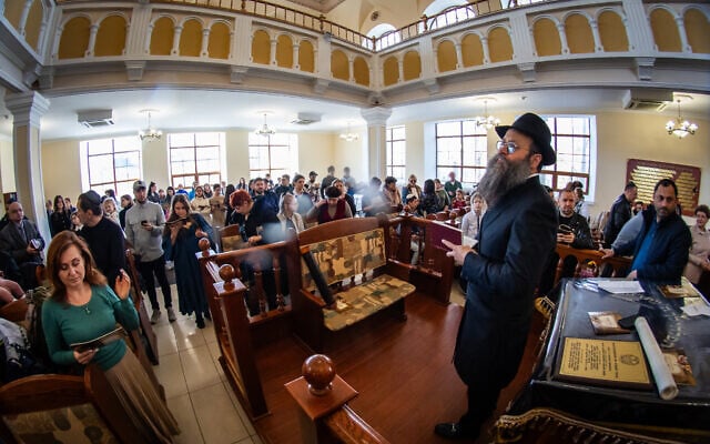 Rabbi Chaim Danzinger reads the Book of Esther at the synagogue of Rostov-on-Don on March 24, 2024. (Courtesy of Jewish Rostov)