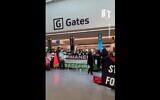 Pro-Palestinian protesters call for a ceasefire in the ongoing Israel-Hamas war, at San Francisco International Airport, March 13, 2024. (X video screenshot: used in accordance with Clause 27a of the Copyright Law)