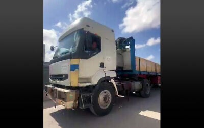 A truck enters Gaza at an unknown location carrying 50 incubators for hospitals, March 3, 2024. (X video screenshot: used in accordance with Clause 27a of the Copyright Law)