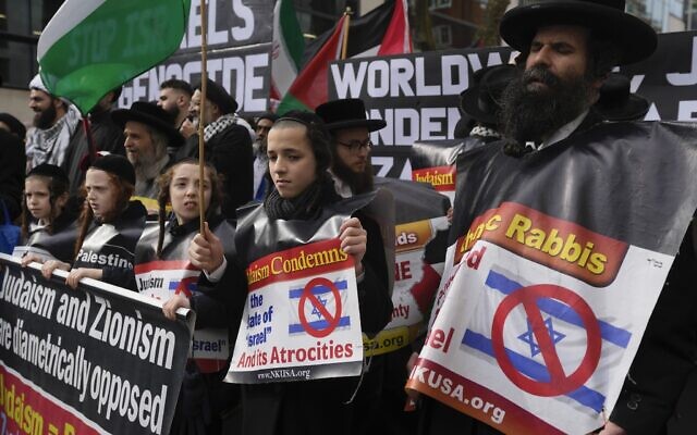 Pro-Palestinian, anti-Israel protesters take part at a demonstration on Quds Day, in London, April 5, 2024. (AP Photo/Kin Cheung) Pro-Palestinian, anti-Israel protesters take part at a demonstration on Quds Day, in London, April 5, 2024. (AP Photo/Kin Cheung)