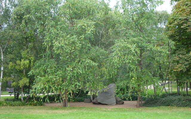 The Holocaust memorial at Hyde Park in London, UK, pictured here on June 7, 2007. (Wikimedia Commons)