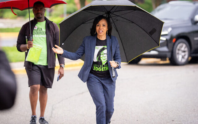 Maryland Democratic candidate for US Senate and Prince George's County Executive Angela Alsobrooks arrives to greet voters outside a voting location for the state primary election at the Marilyn Praisner Community Recreation Center on May 14, 2024 in Burtonsville, Maryland (Andrew Harnik / GETTY IMAGES NORTH AMERICA / Getty Images via AFP) Maryland Democratic candidate for US Senate and Prince George's County Executive Angela Alsobrooks arrives to greet voters outside a voting location for the state primary election at the Marilyn Praisner Community Recreation Center on May 14, 2024 in Burtonsville, Maryland (Andrew Harnik / GETTY IMAGES NORTH AMERICA / Getty Images via AFP)