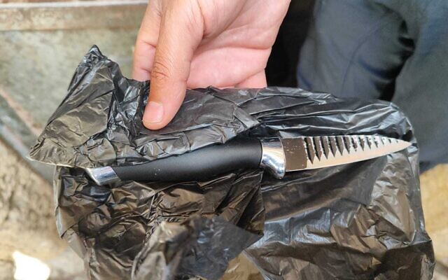 A knife police say was taken from a woman detained near Jerusalem's Old City, May 5, 2024 (Israel Police) A knife police say was taken from a woman detained near Jerusalem's Old City, May 5, 2024 (Israel Police)