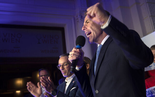 Chairman of the right-wing Freedom Party Austria (FPOe), Herbert Kickl, and top candidate for the European election Harald Vilimsky stand on stage during an election party in Vienna on June 9, 2024. (Photo by Alex HALADA / AFP) Chairman of the right-wing Freedom Party Austria (FPOe), Herbert Kickl, and top candidate for the European election Harald Vilimsky stand on stage during an election party in Vienna on June 9, 2024. (Photo by Alex HALADA / AFP)