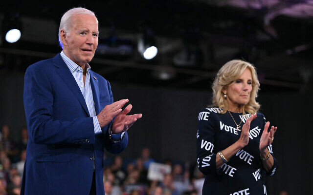 US President Joe Biden and First Lady Jill Biden arrive for a post-debate rally in Raleigh, North Carolina, on June 28, 2024. (Mandel NGAN / AFP) US President Joe Biden and First Lady Jill Biden arrive for a post-debate rally in Raleigh, North Carolina, on June 28, 2024. (Mandel NGAN / AFP)