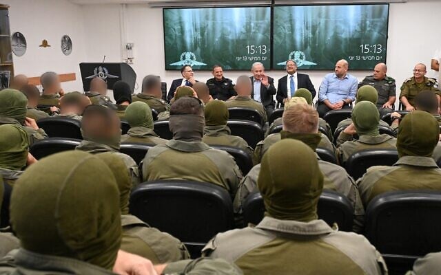 Prime Minister Benjamin Netanyahu meets with Yamam officers on a Yamam base on June 13, 2024. (Maayan Toaf/GPO) Prime Minister Benjamin Netanyahu meets with Yamam officers on a Yamam base on June 13, 2024. (Maayan Toaf/GPO)
