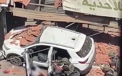 The crashed vehicle which police said was transporting two wanted members of the Islamic Jihad terror terror group in the West Bank city of Qalqilya, June 21, 2024 (Courtesy/X)