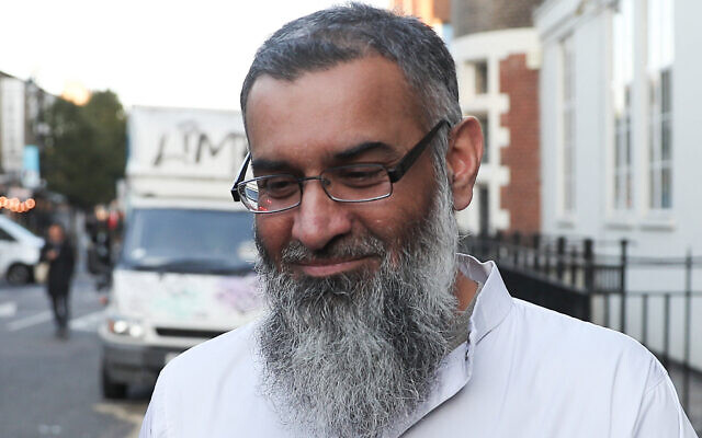 Radical Islamic cleric Anjem Choudary is seen leaving a probation hostel in London on October 19, 2018, following his release from prison. (Daniel Leal/AFP) Radical Islamic cleric Anjem Choudary is seen leaving a probation hostel in London on October 19, 2018, following his release from prison. (Daniel Leal/AFP)