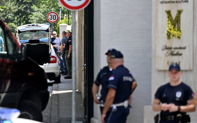 Police officers on a street near the Israeli embassy in Belgrade, on June 29, 2024. (OLIVER BUNIC / AFP) Police officers on a street near the Israeli embassy in Belgrade, on June 29, 2024. (OLIVER BUNIC / AFP)