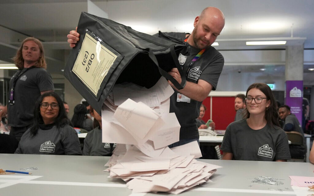 UK to lower voting age to 16 in landmark electoral reform