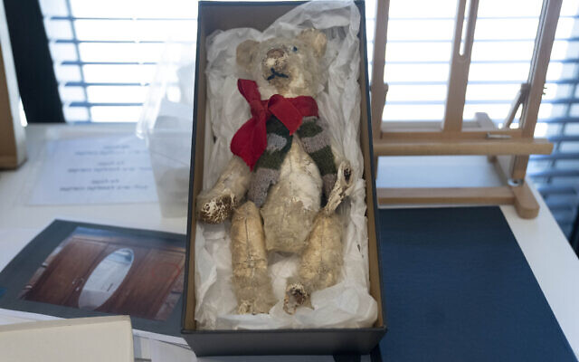 A teddy bear is displayed in a textiles conservation lab at Yad Vashem in Jerusalem, July 8, 2024. (AP Photo/Maya Alleruzzo) A teddy bear is displayed in a textiles conservation lab at Yad Vashem in Jerusalem, July 8, 2024. (AP Photo/Maya Alleruzzo)