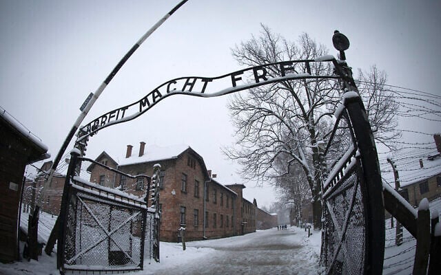 The entrance to the former Nazi concentration camp Auschwitz-Birkenau with the lettering 'Arbeit macht frei' ('Work makes you free') is pictured in Oswiecim, Poland on January 25, 2015, days before the 70th anniversary of the liberation of the camp by Russian forces. (Photo by Joël SAGET / AFP) The entrance to the former Nazi concentration camp Auschwitz-Birkenau with the lettering 'Arbeit macht frei' ('Work makes you free') is pictured in Oswiecim, Poland on January 25, 2015, days before the 70th anniversary of the liberation of the camp by Russian forces. (Photo by Joël SAGET / AFP)