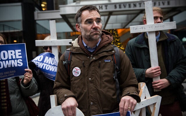 Rabbi Andy Bachman attends a protest in New York, December 9, 2013. (Andrew Burton / Getty Images via AFP) Rabbi Andy Bachman attends a protest in New York, December 9, 2013. (Andrew Burton / Getty Images via AFP)