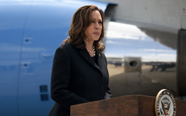 US Vice President and 2024 Democratic presidential candidate Kamala Harris delivers remarks before departing George Bush Intercontinental Airport in Houston, Texas, on August 1, 2024, as she returns to Washington, DC. (Mark Felix / AFP) US Vice President and 2024 Democratic presidential candidate Kamala Harris delivers remarks before departing George Bush Intercontinental Airport in Houston, Texas, on August 1, 2024, as she returns to Washington, DC. (Mark Felix / AFP)
