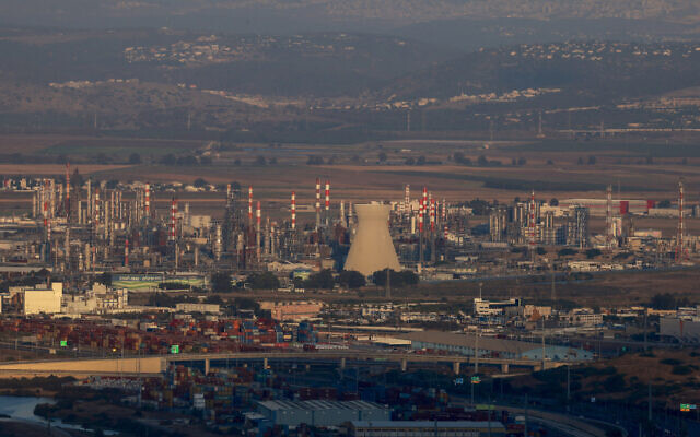 A general view shows a refinery installation in Haifa on August 13, 2024. (Menahem Kahana / AFP)