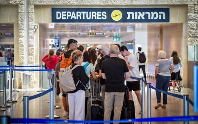 Illustrative: Passengers at Tel Aviv's Ben Gurion International Airport, August 1, 2024. (Avshalom Sassoni/Flash90) Illustrative: Passengers at Tel Aviv's Ben Gurion International Airport, August 1, 2024. (Avshalom Sassoni/Flash90)