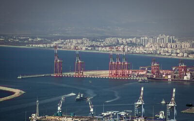 An Israeli navy war ship patrol off the coast of Haifa, on August 1, 2024 (Chaim Goldberg/Flash90)