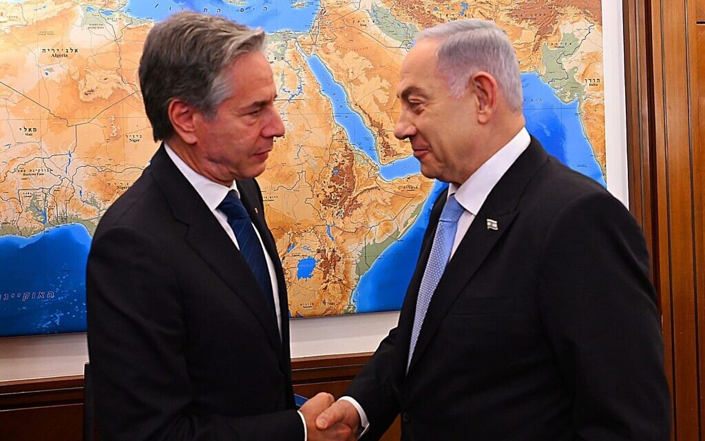 US Secretary of State Antony Blinken (left) shakes hands with Prime Minister Benjamin Netanyahu at a meeting in Jerusalem, August 19, 2024. (Haim Zach/GPO)
