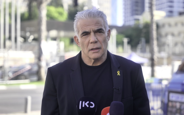 Opposition Leader Yair Lapid makes a statement to the media at Hostages Square in Tel Aviv, August 1, 2024. (Screenshot, used in accordance with Clause 27a of the Copyright Law)