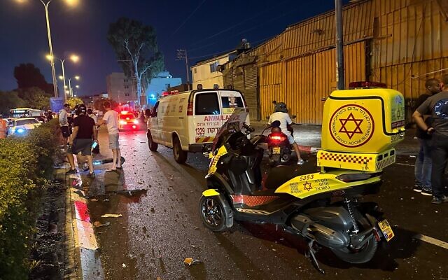 The scene of an explosion in a vehicle in Tel Aviv that killed one person on August 18, 2024 (Magen David Adom) The scene of an explosion in a vehicle in Tel Aviv that killed one person on August 18, 2024 (Magen David Adom)