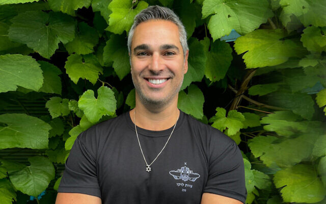 Eyal Feldman will swim across Lake Skaneateles in Upstate New York to raise money for Israelis orphaned by the October 7 Hamas atrocities. (Courtesy)