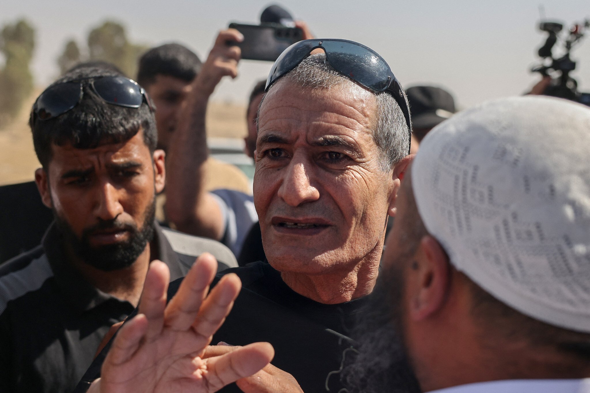 Report: Hostage told rescuers he heard Hebrew in nearby tunnel, but was ignored