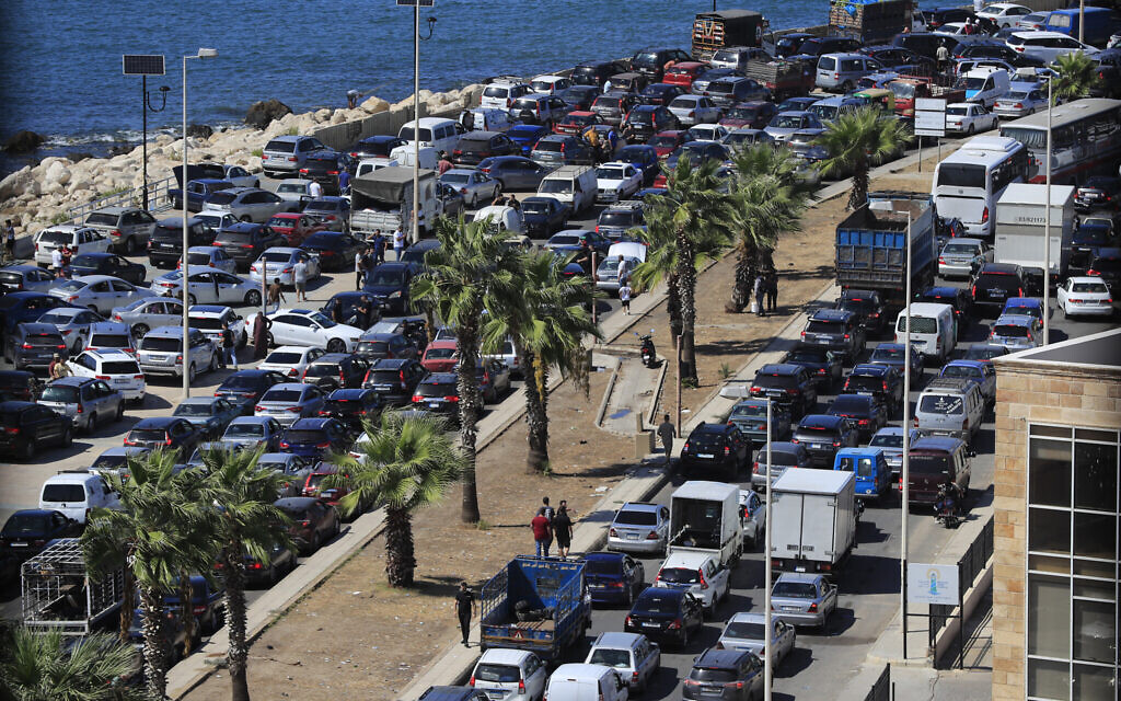 Cars sit in traffic as people flee the southern villages amid ongoing Israeli airstrikes, in Sidon, Lebanon, Monday, Sept. 23, 2024. (AP Photo/Mohammed Zaatari) Cars sit in traffic as people flee the southern villages amid ongoing Israeli airstrikes, in Sidon, Lebanon, Monday, Sept. 23, 2024. (AP Photo/Mohammed Zaatari)