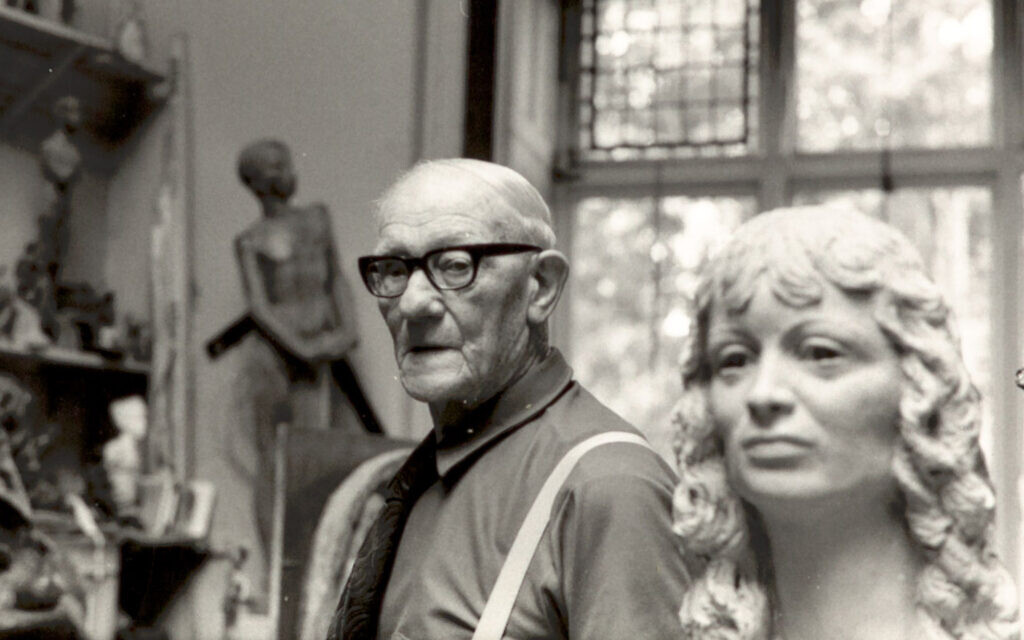 Fred Kormis in his studio in the 1980s. (Courtesy: Wiener Holocaust Library Collections via JTA)
