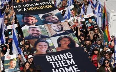 Pro-Israel activists hold a banner with the photos of six hostages executed by Hamas in Gaza, while calling for the release of the remaining Israelis abducted by the Palestinian terror group on October 7, in Central Park, in New York City, on September 8, 2024. (Hostages Families Forum/ Amnon Shemi, Liri Agami) Pro-Israel activists hold a banner with the photos of six hostages executed by Hamas in Gaza, while calling for the release of the remaining Israelis abducted by the Palestinian terror group on October 7, in Central Park, in New York City, on September 8, 2024. (Hostages Families Forum/ Amnon Shemi, Liri Agami)