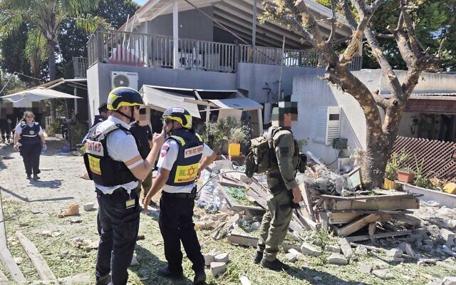 The scene of a rocket strike in Kibbutz Sa'ar on September 25, 2024 (Magen David Adom)