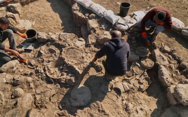The IAA excavation near Beit Shemesh, in a photo released on October 29, 2024. (Emil Aladjem/IAA)
