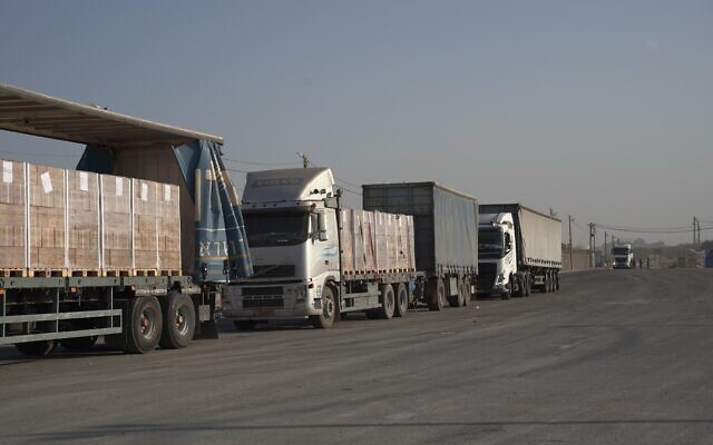 Trucks carrying aid cross into the northern Gaza Strip on October 18, 2024 (Israel Defense Forces)