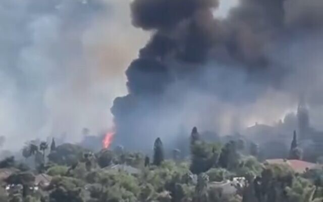 A fire in Kochav Yair, central Israel, on October 24, 2024. (Video screenshot; used in accordance with Clause 27a of the Copyright Law) A fire in Kochav Yair, central Israel, on October 24, 2024. (Video screenshot; used in accordance with Clause 27a of the Copyright Law)