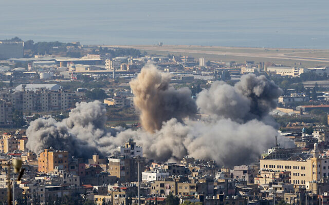 Smoke plumes rise after an Israeli airstrike on the Chouaifet neighborhood in southern Beirut on November 14, 2024. (Anwar Amro/AFP) Smoke plumes rise after an Israeli airstrike on the Chouaifet neighborhood in southern Beirut on November 14, 2024. (Anwar Amro/AFP)