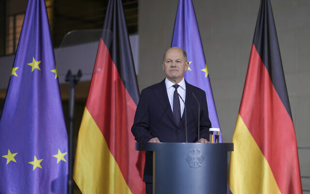 German Chancellor Olaf Scholz gives a statement after a meeting with government leaders in Berlin, Germany, Wednesday, Nov. 6, 2024. (AP Photo/Markus Schreiber) German Chancellor Olaf Scholz gives a statement after a meeting with government leaders in Berlin, Germany, Wednesday, Nov. 6, 2024. (AP Photo/Markus Schreiber)