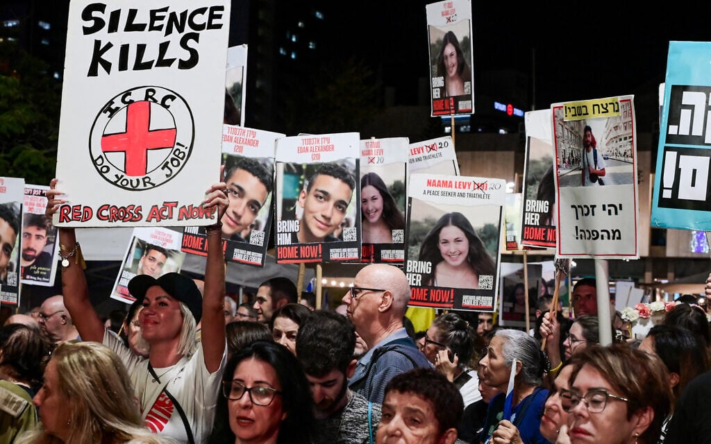 Israelis attend a rally calling for the release of hostages held by Hamas terrorists in Gaza, at Hostages Square in Tel Aviv, November 2, 2024. (Avshalom Sassoni/ Flash90)